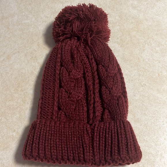 A cute cranberry winter toque in a unisex size - Picture 2 of 3